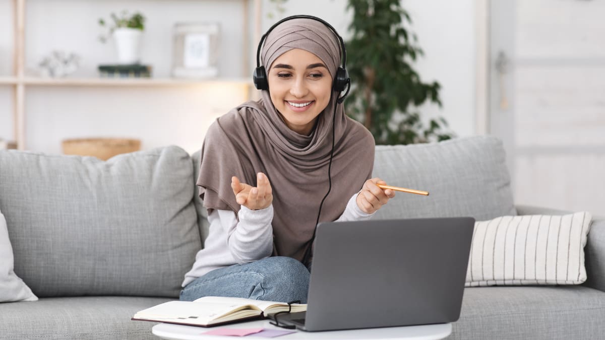 Female college student taking an online class