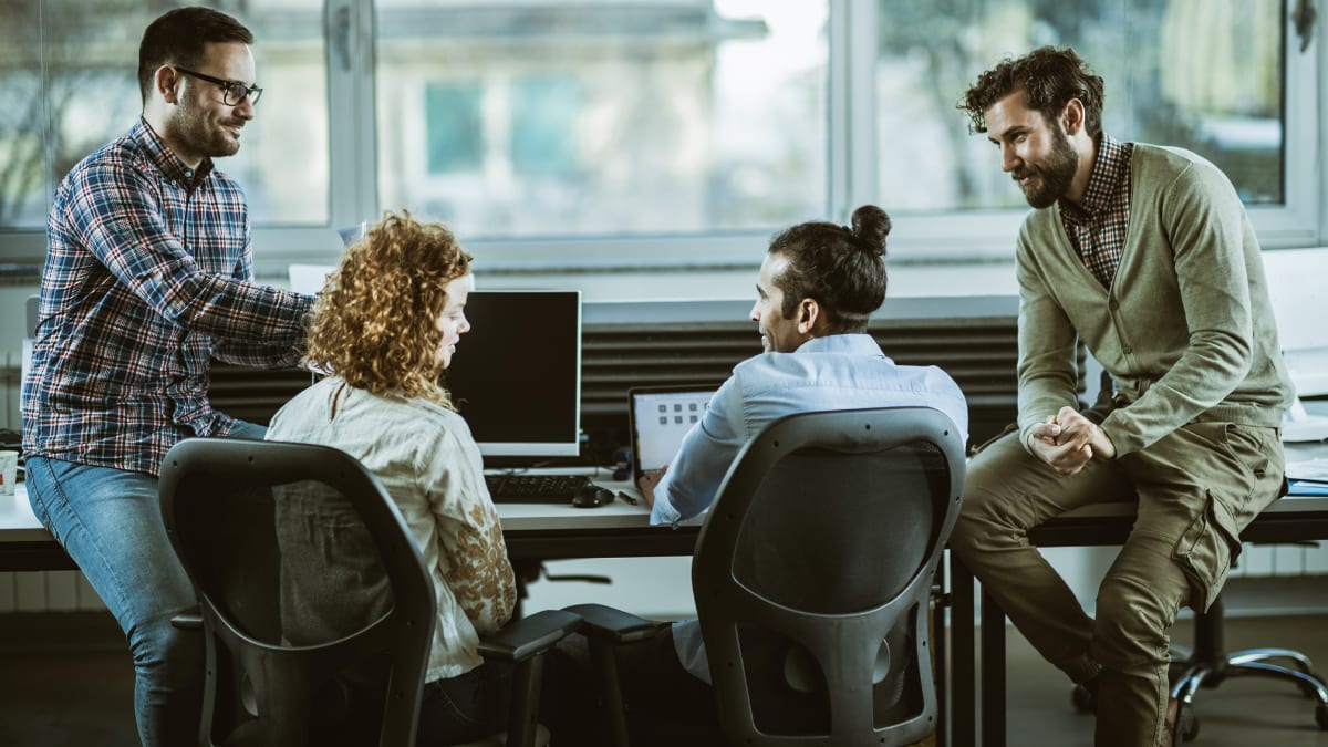 team of hardware specialists working in information technology