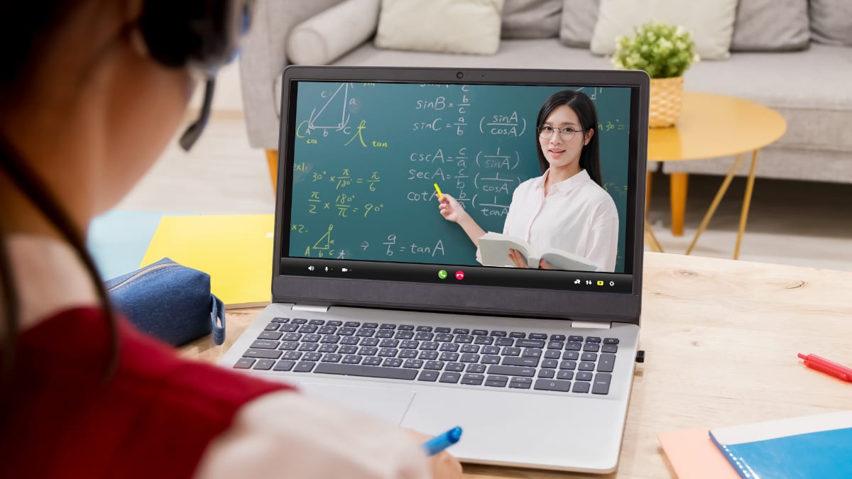 online student watching a synchronous lecture