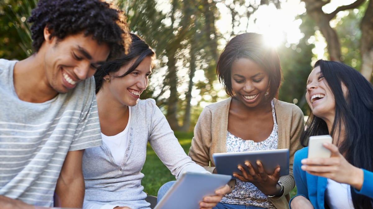 group of online college students meeting together