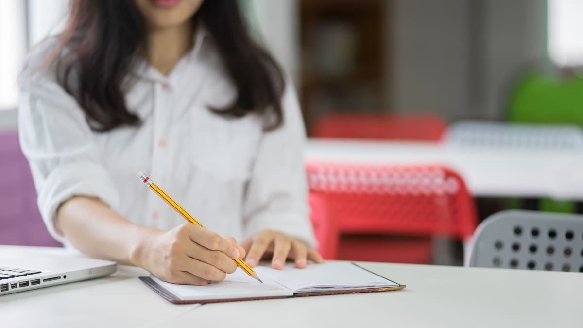 potential student working on a college application