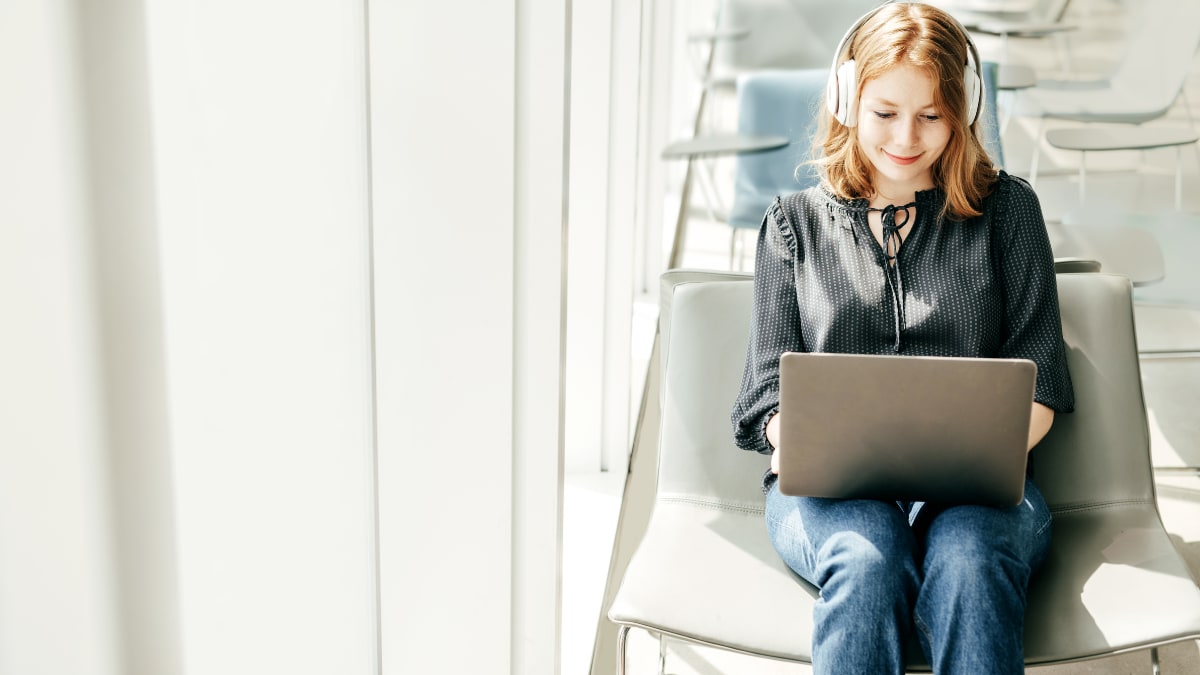 online student working on MBA course