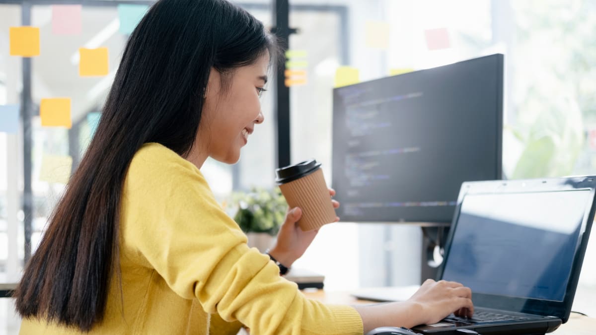 online cybersecurity student working on an online course