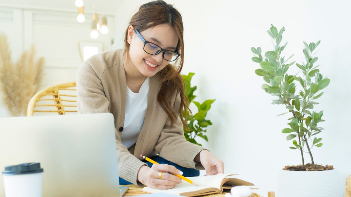 online student at work