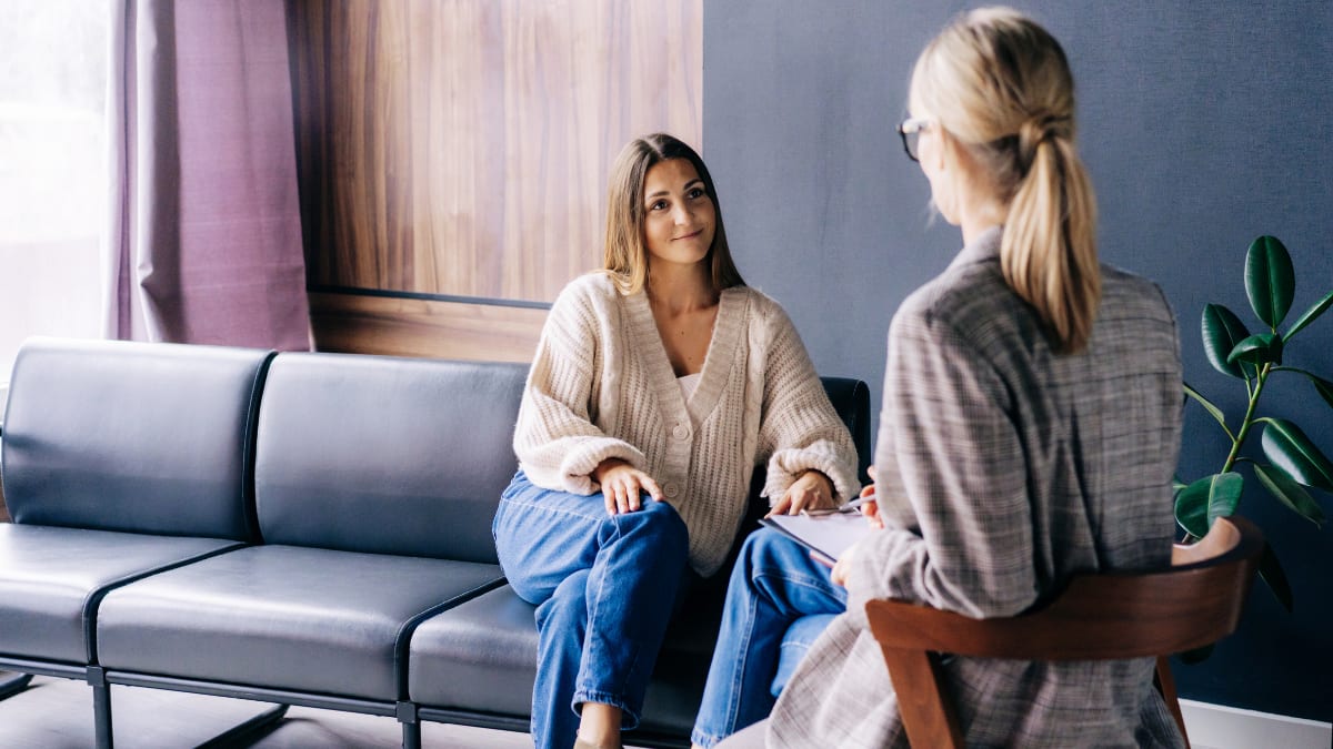 patient with psychologist