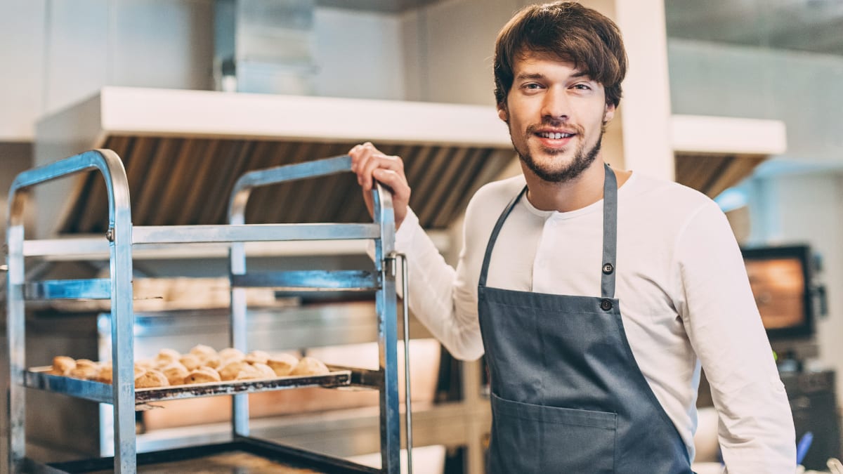 college student working in a bakery