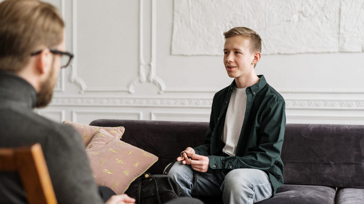 child psychologist meeting with a young client