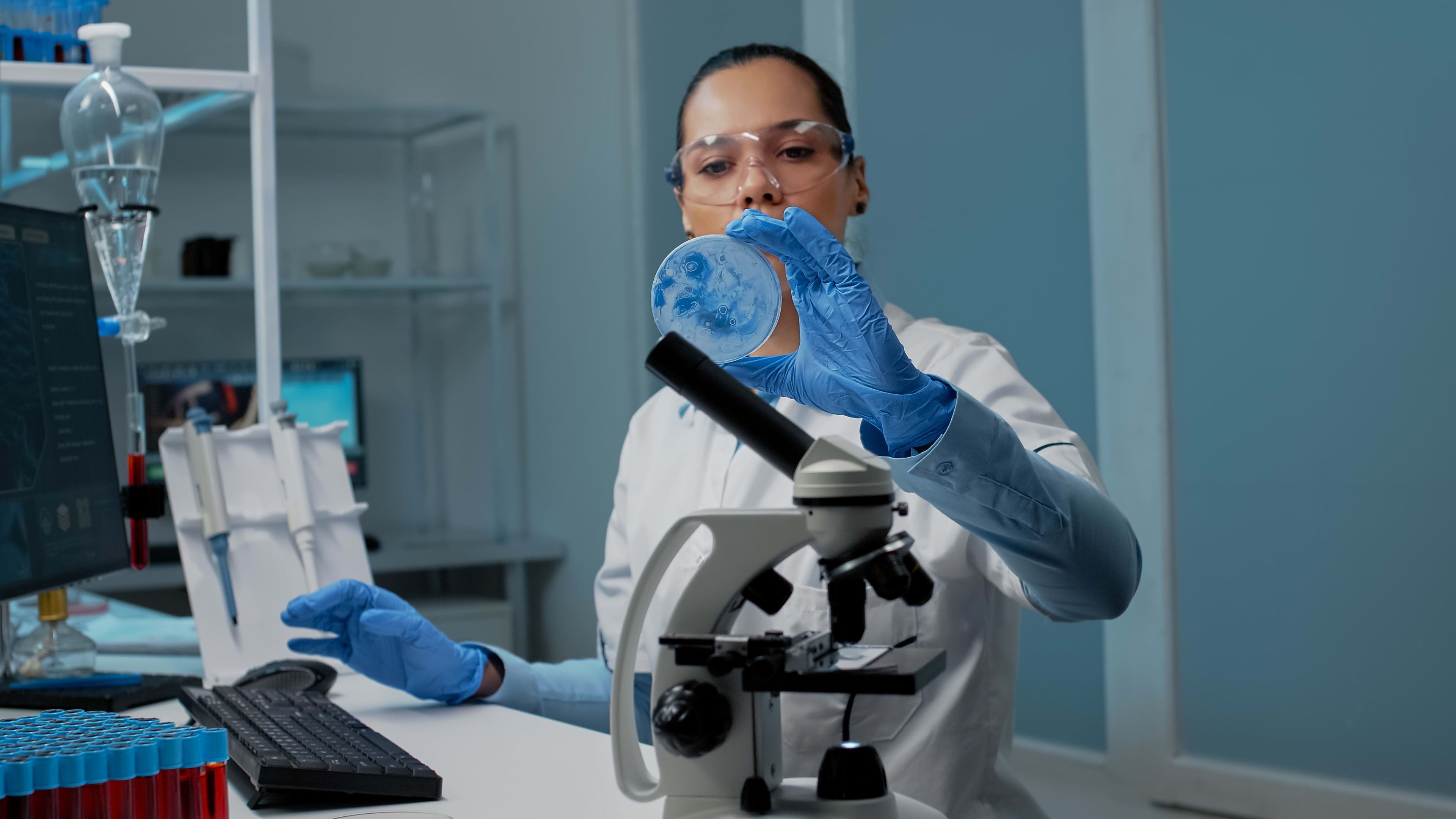 Female scientists working in a lab