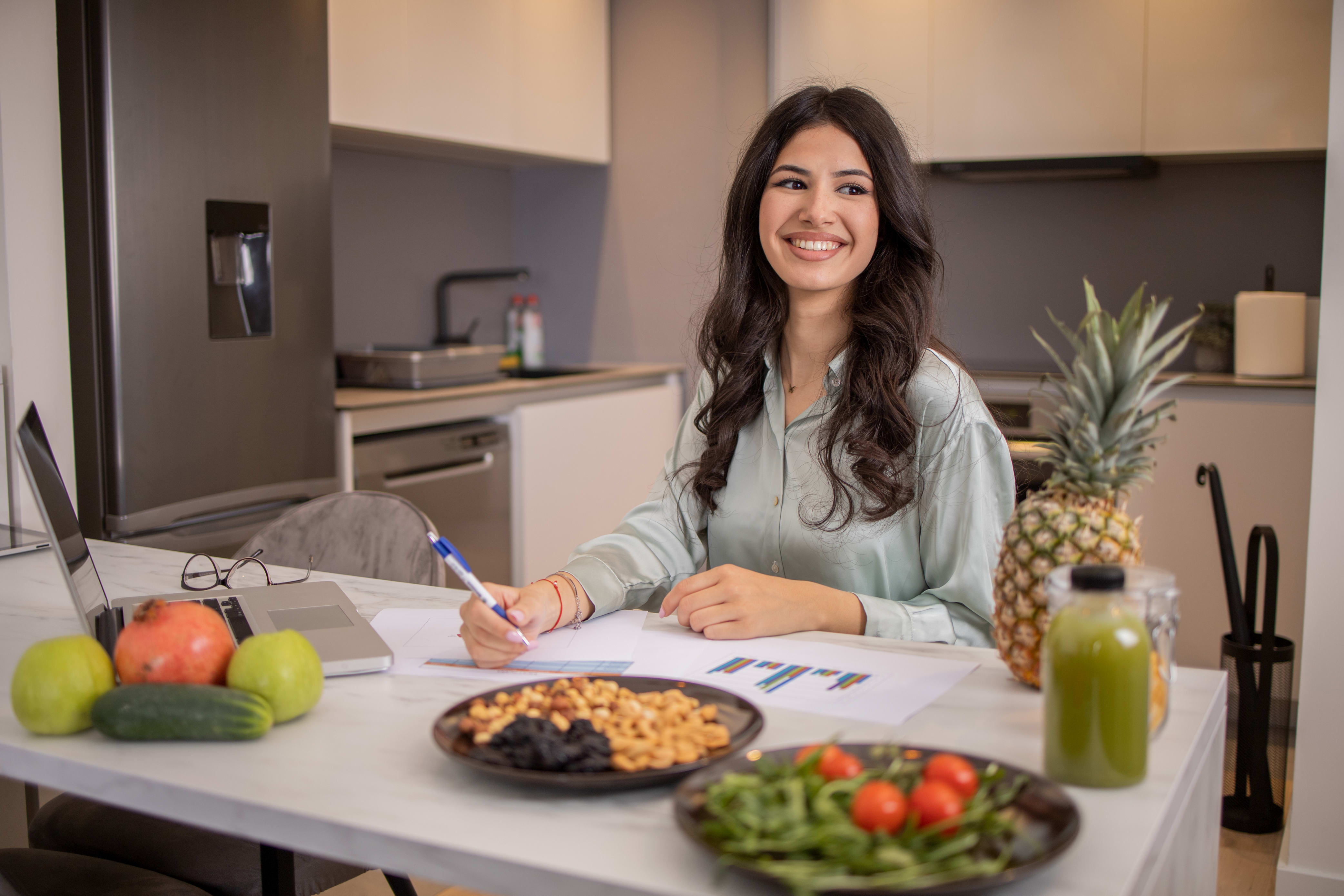 nutritionist working on a food plan